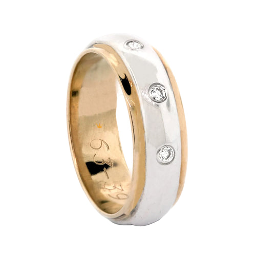 Anillo de boda bicolor con diamantes