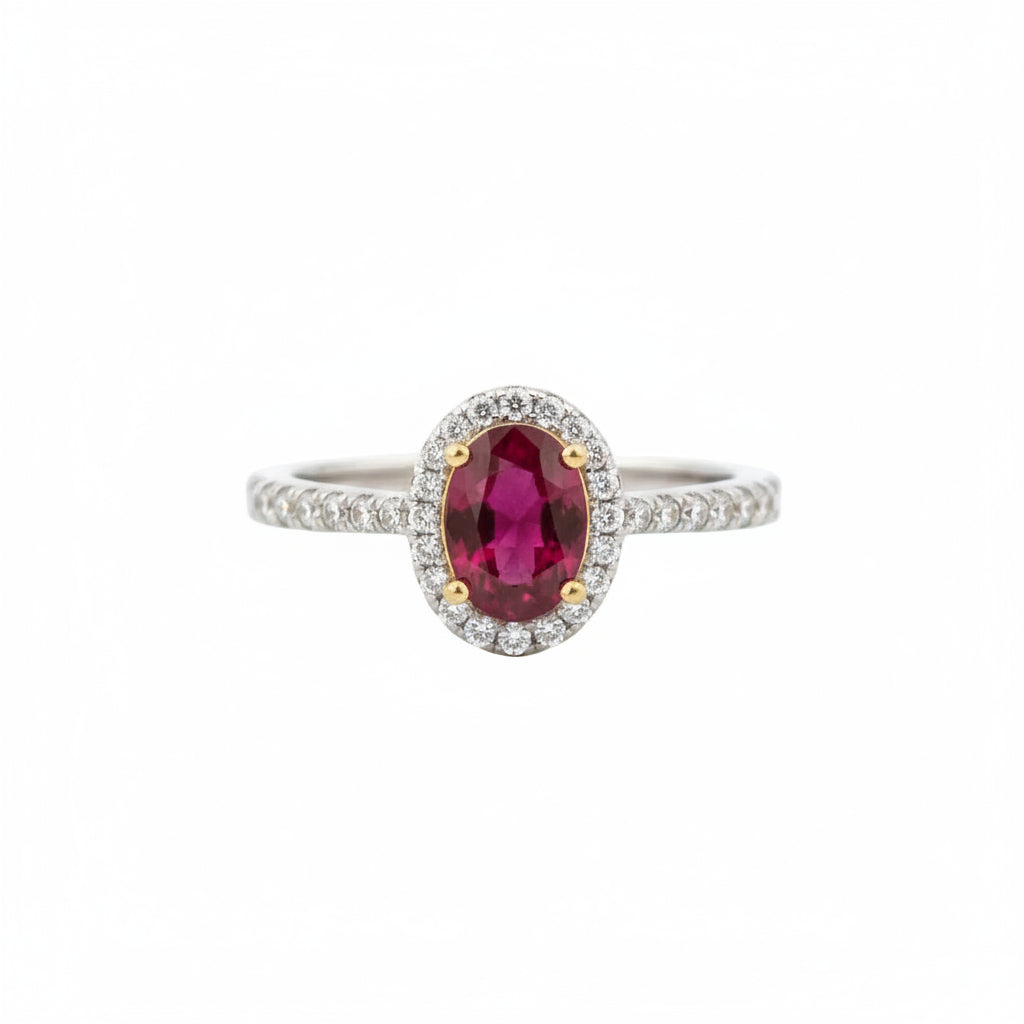 Anillo con rubí y diamantes