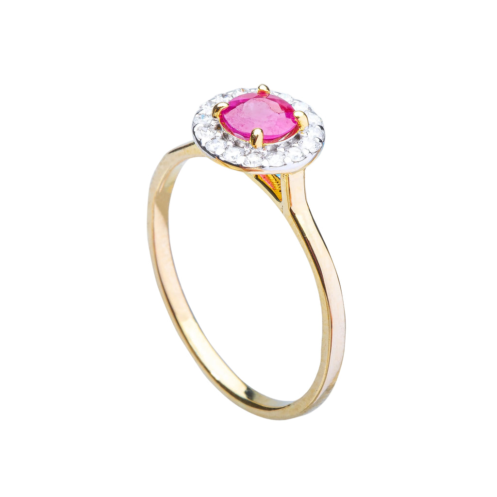 Anillo de rubí con cerco de diamantes