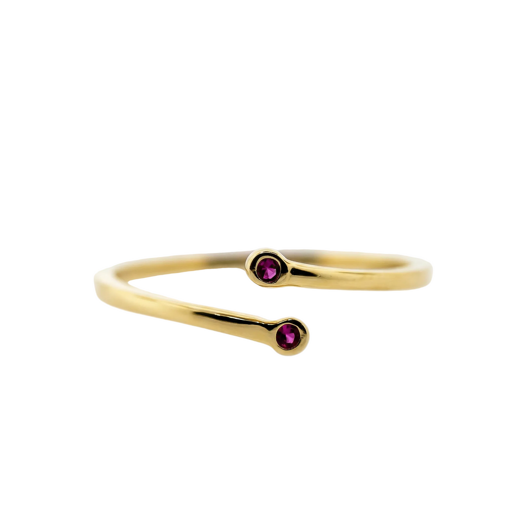 Anillo en oro amarillo con 2 rubíes
