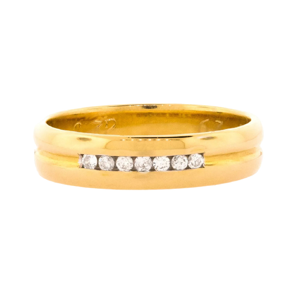 Argolla con diamantes en canal
