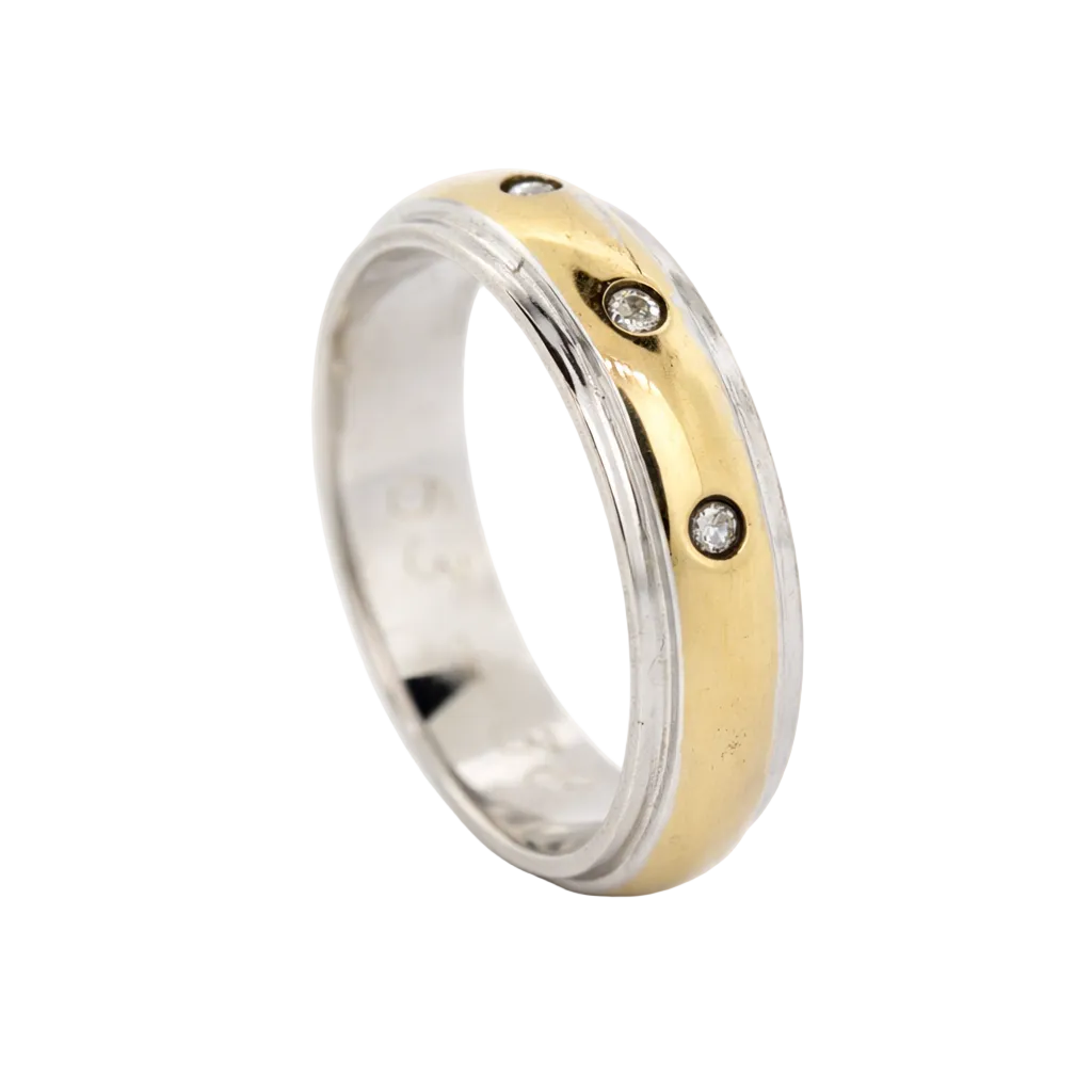 Anillo de boda con 3 diamantes