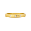 Anillo de boda en oro amarillo con 3 diamantes