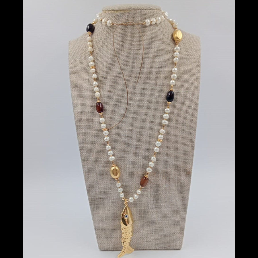 Collar largo de perlas con dije de pez línea "océano"