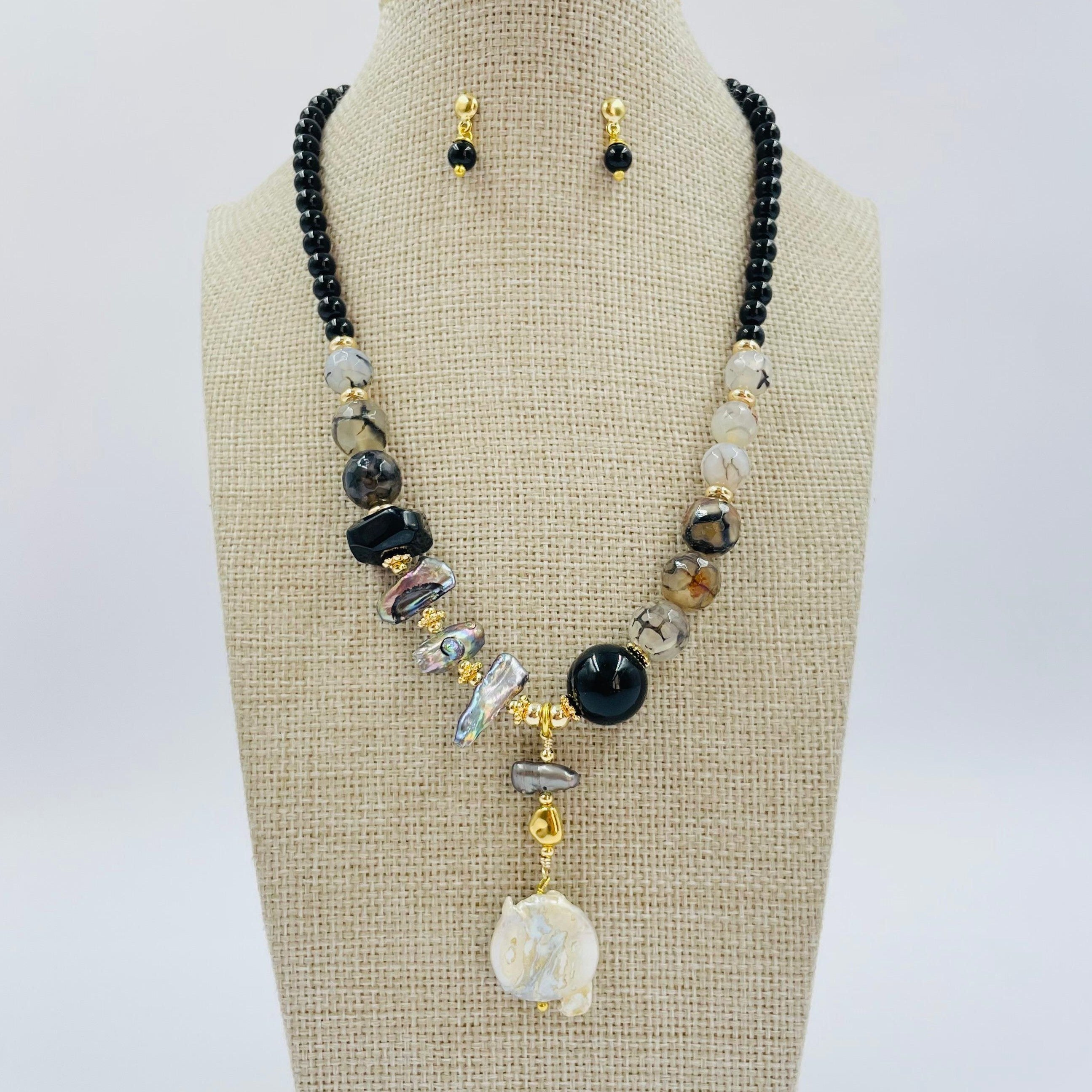 Set de collar y aretes de piedras combinadas