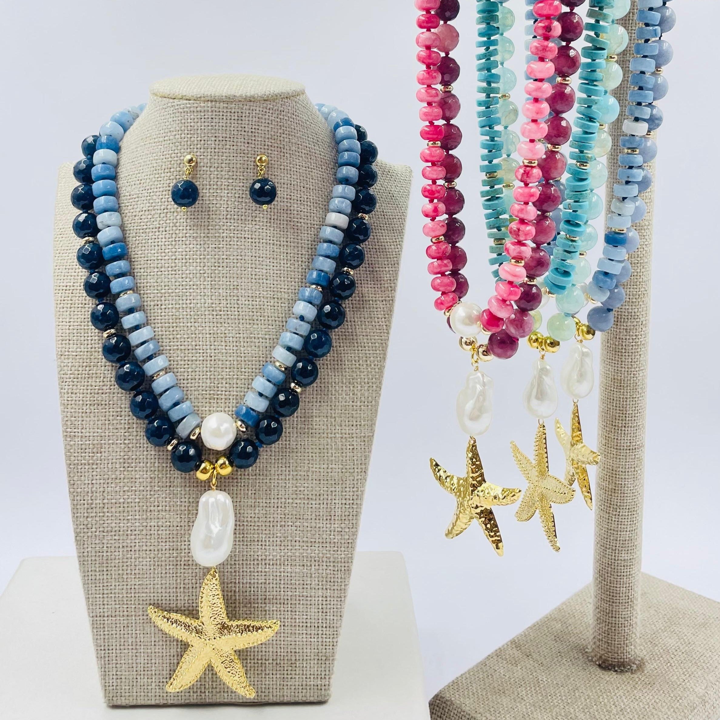 Set de aretes y collar doble con dije de estrella de mar