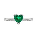Anillo esmeralda en corte corazón