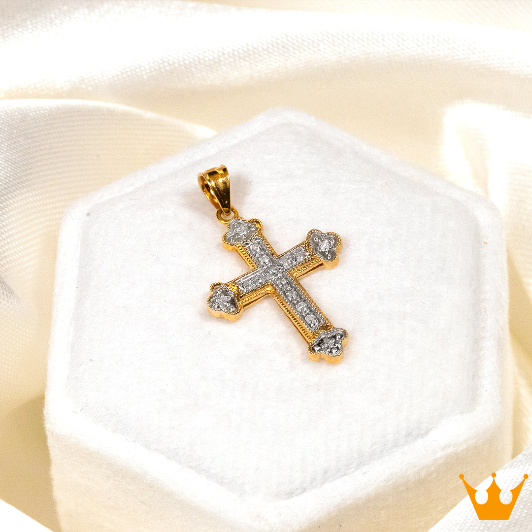 Cruz con diamantes estilo redondeado