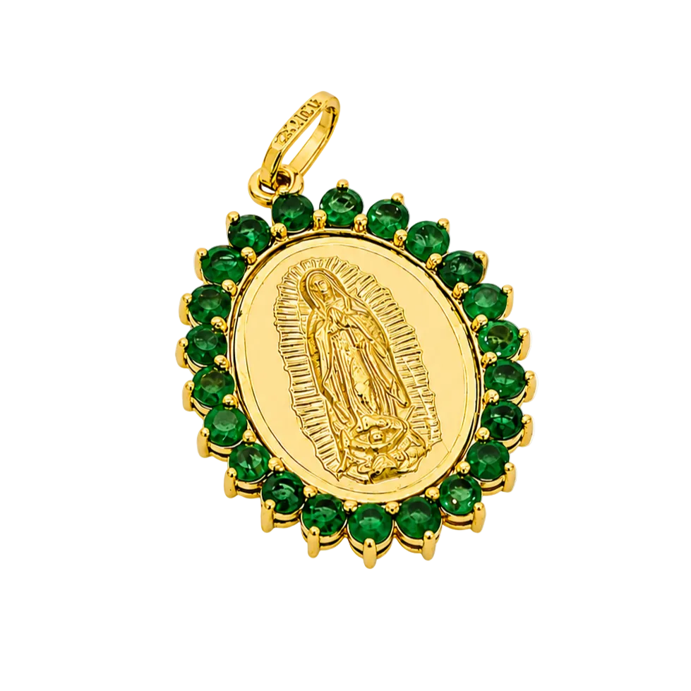Medalla de la virgen de Guadalupe con bisel de esmeraldas