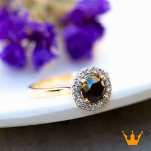 anillo con diamante negro