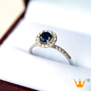 Anillo de zafiro y diamantes AN3